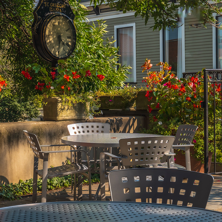 Bow Tie Cafe exterior